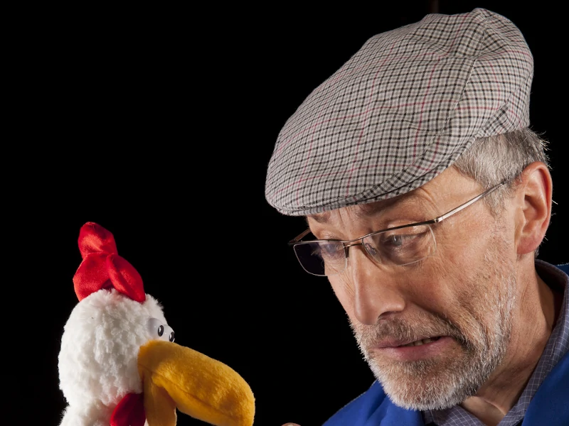 Mäd Schick als der Skeptiker